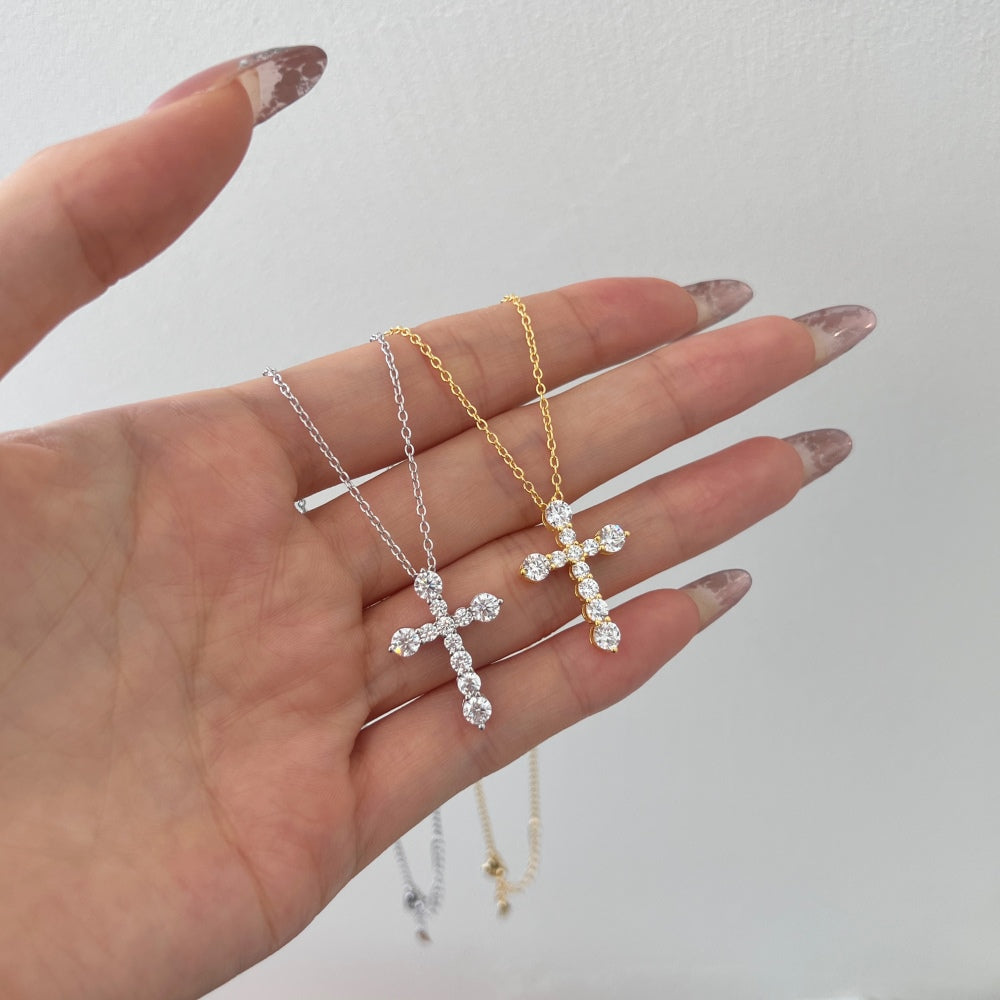 Privé Croix Necklace