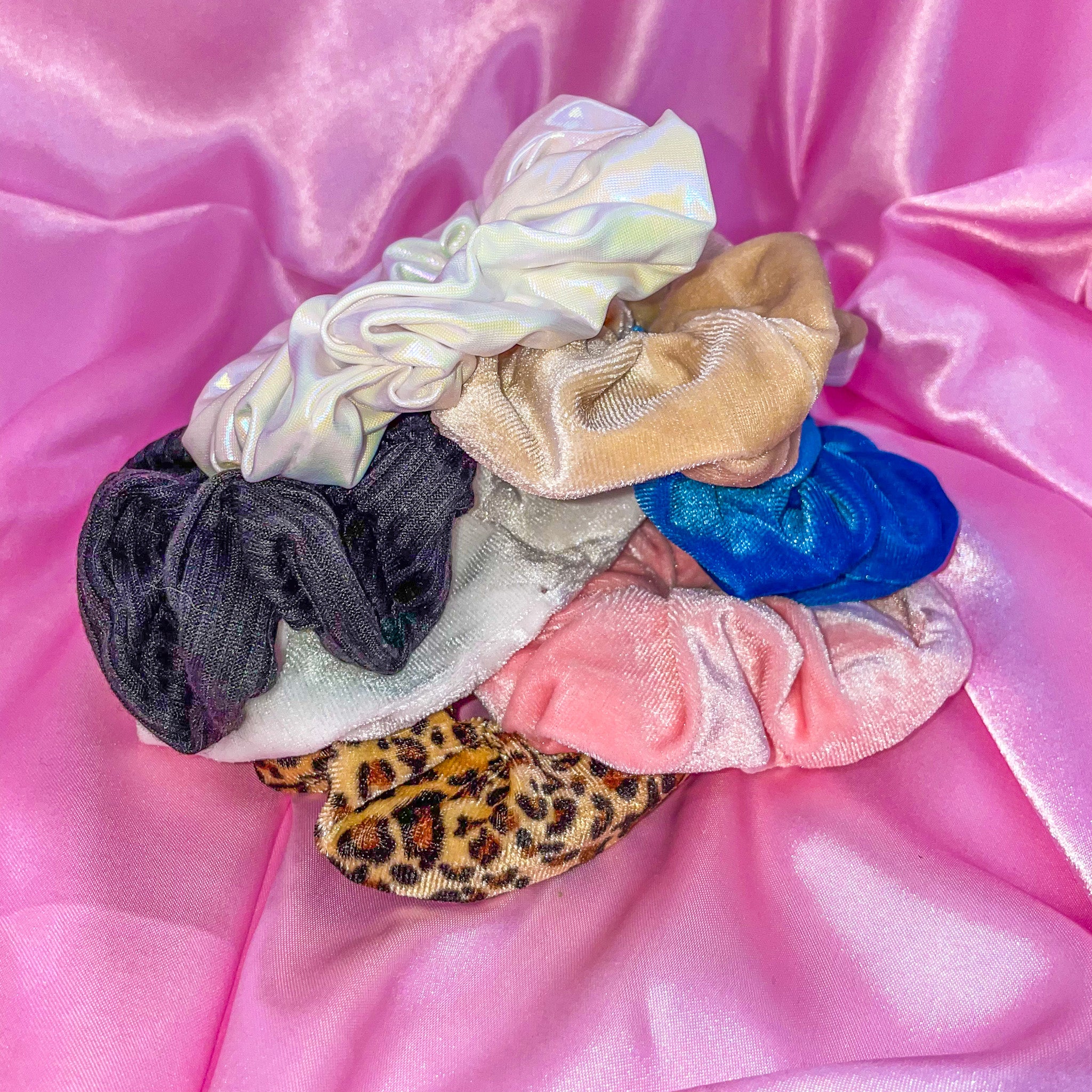 Glittery Zip Scrunchies