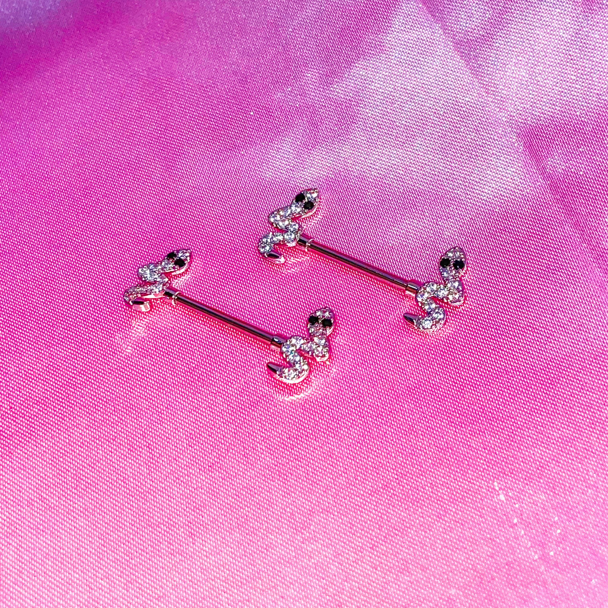 Boobie Icy Snake Piercing