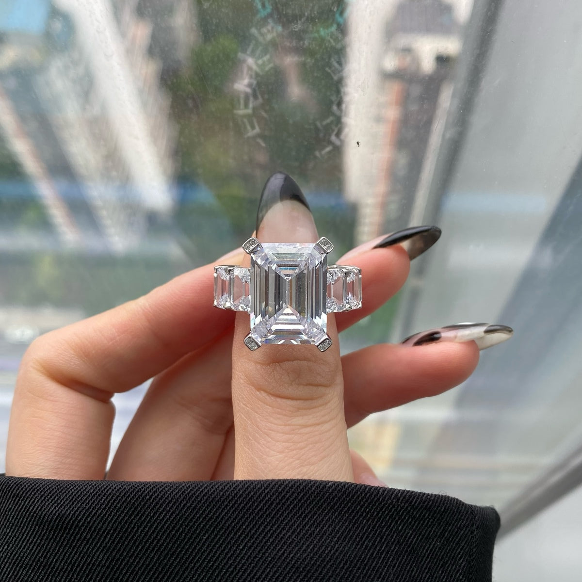 Privé Glamorous Ring