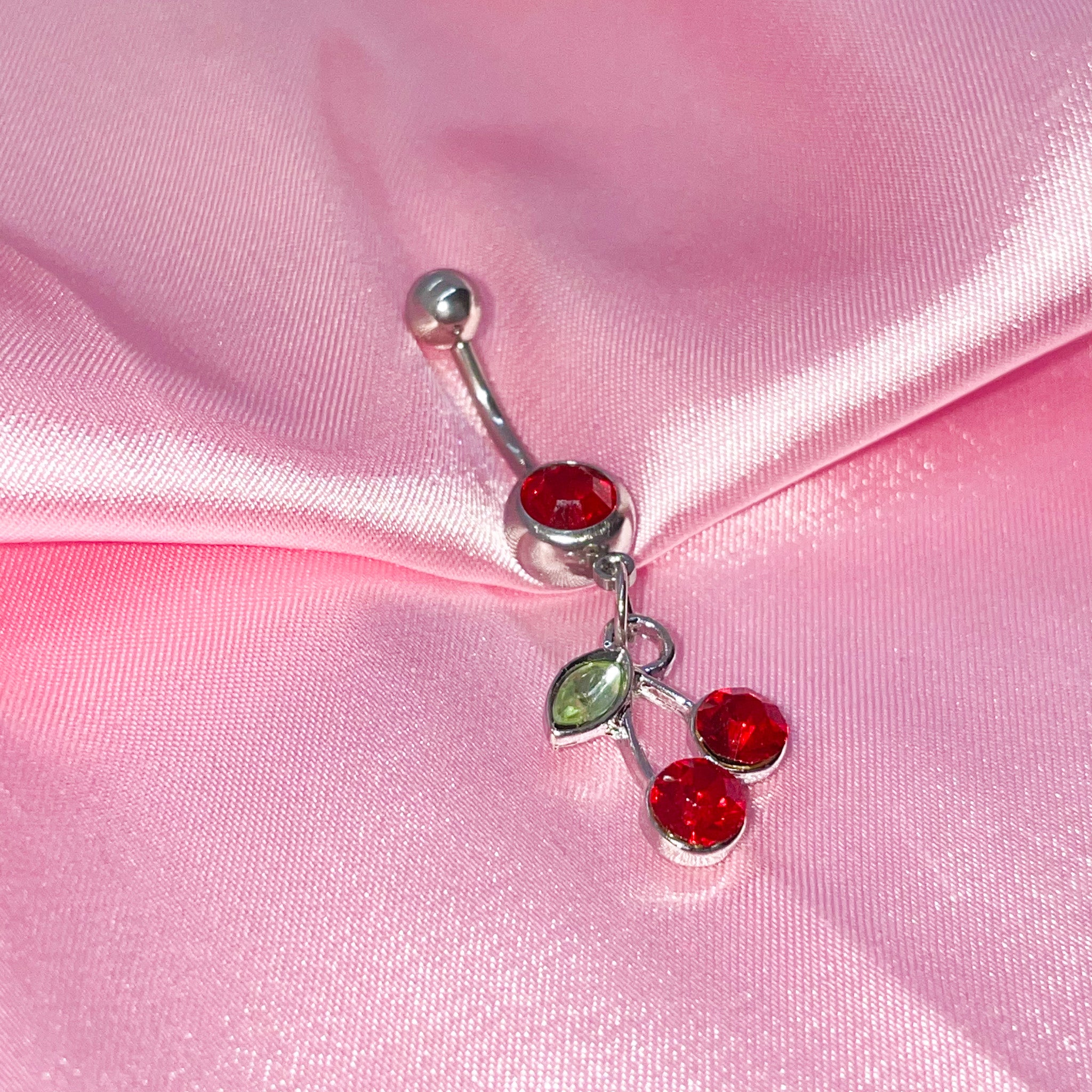 Piercing Cerise Du Ventre