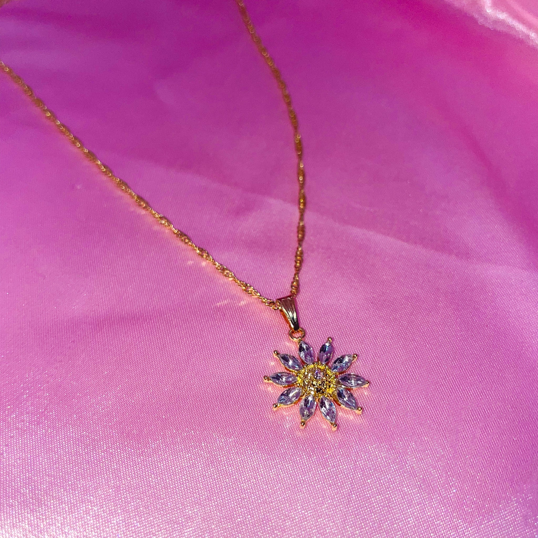 Daisy Necklace